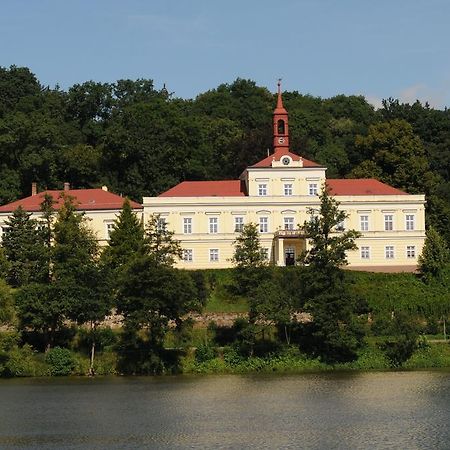 Penzion Zamek Rozsochatec エクステリア 写真